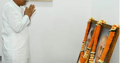 मुख्यमंत्री ने पूर्व प्रधानमंत्री श्रीमती इंदिरा गांधी को उनकी पुण्य तिथि और सरदार वल्लभ भाई पटेल को उनकी जयंती पर किया नमन